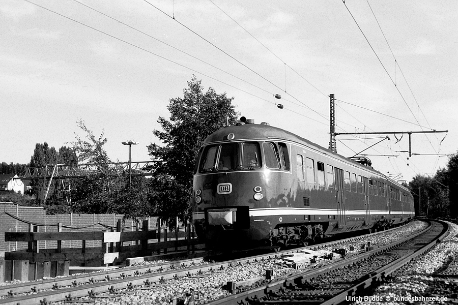 http://www.bundesbahnzeit.de/dso/Bochum 85, Jub Zuege/b07-430_414.jpg